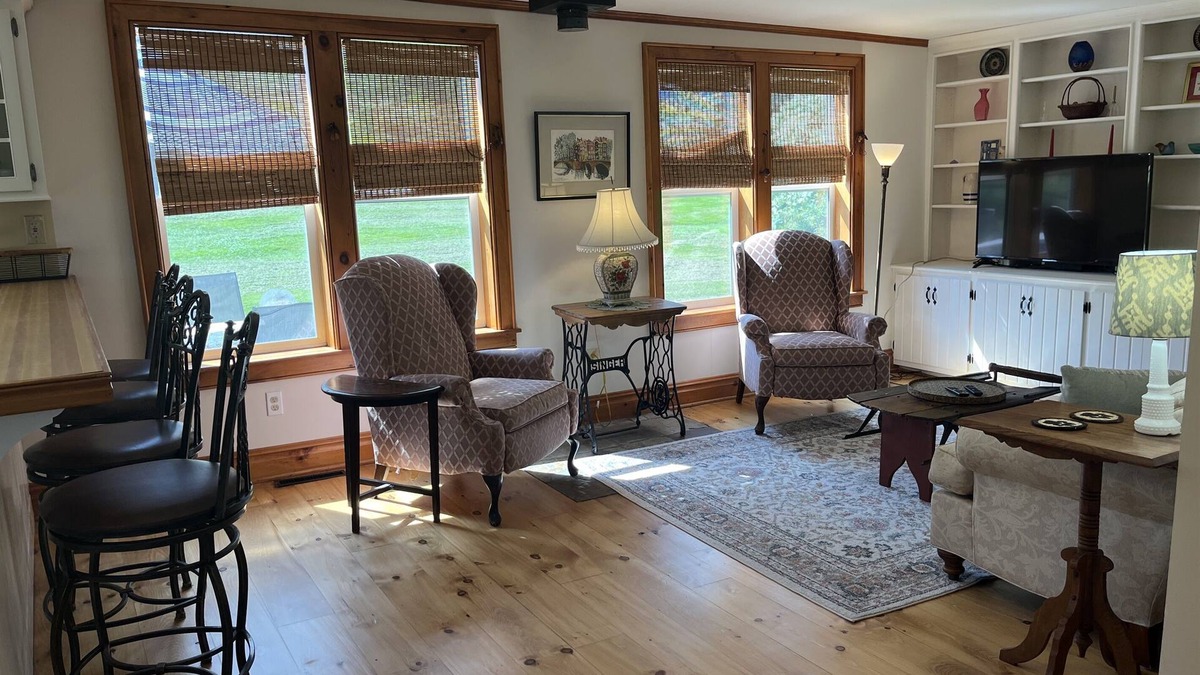 Oneonta House | Pindar's Pond - Private Pond ~ fenced in yard!