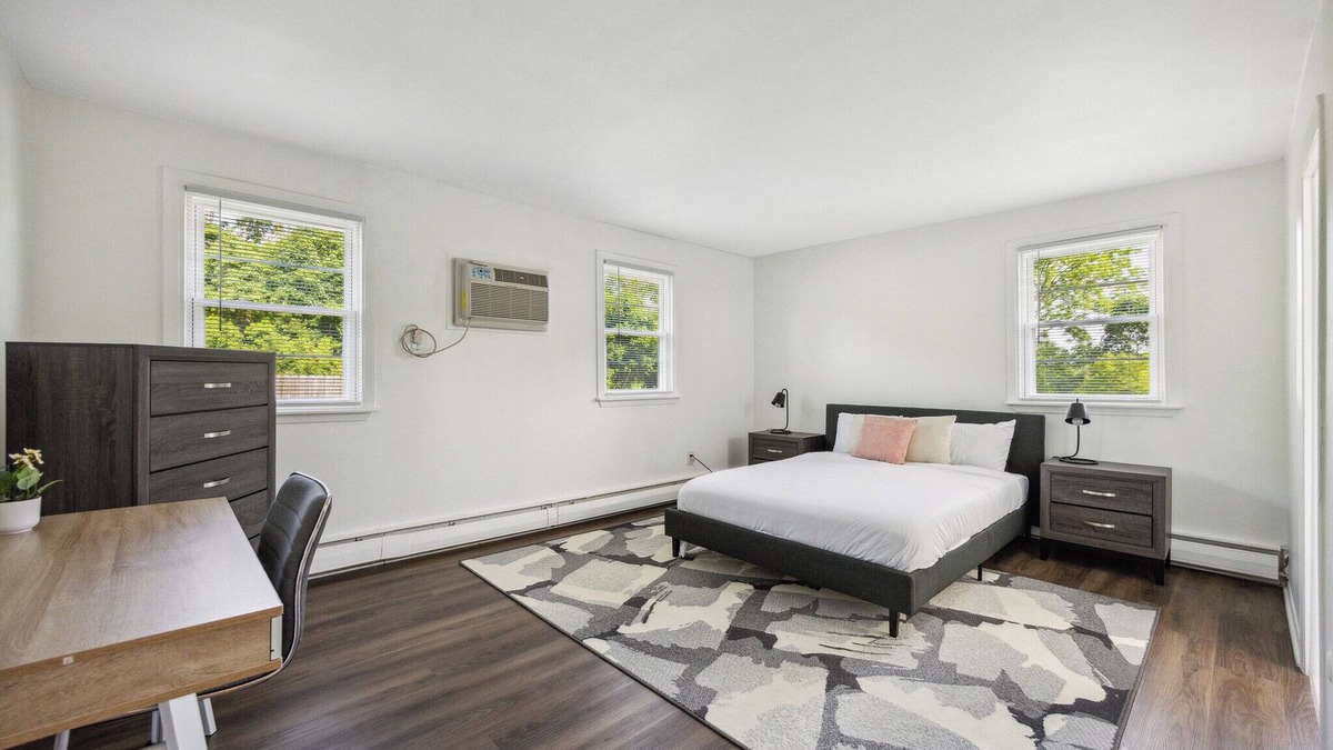 Newark Apartment | Pine Brook 1108 I Pool Gym I Free Parking !