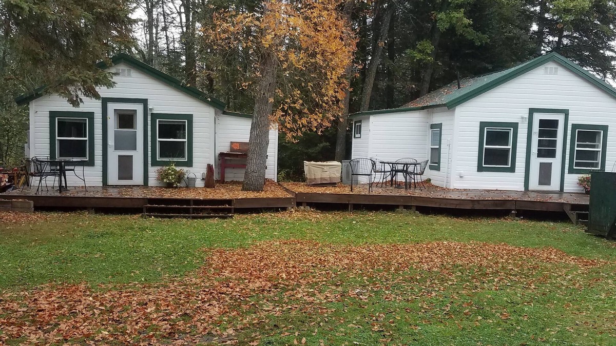 Pine River Cabin | Pine Cabin on the Pine River-Adult only
