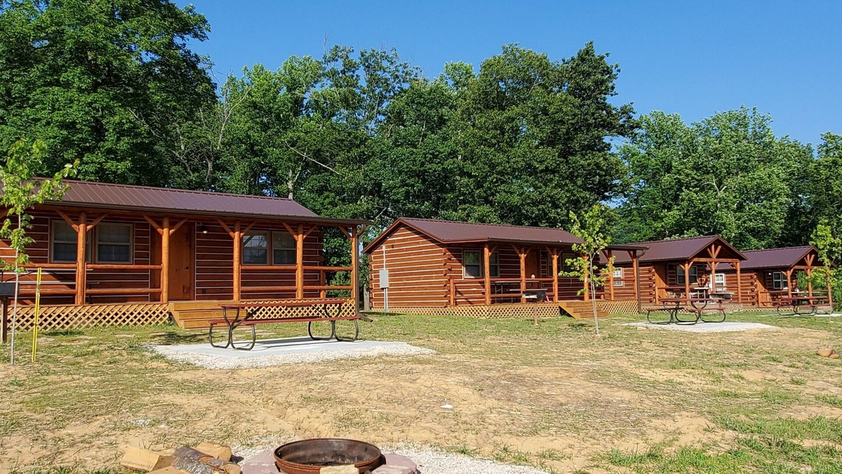 English Cabin | Pine Camping Cabin