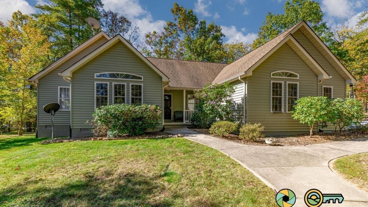 Mount Jackson House | Pine Cone Paradise - escape to luxury!