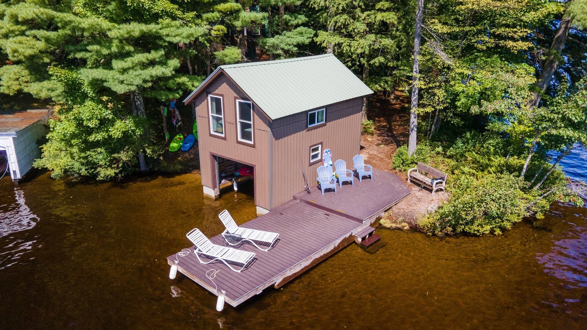 Brantingham Cottage | Pine Cone Point, Charming ADK Camp, 180' Lakefront On Pristine Brantingham Lake
