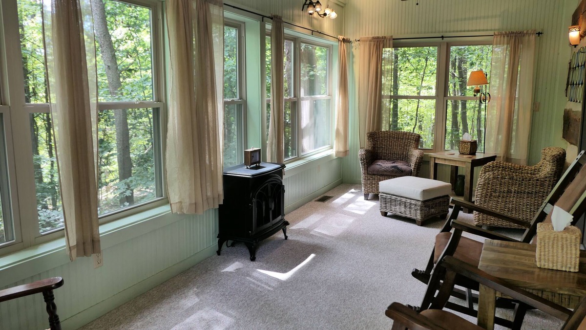 Logan Cabin | Pine Grove Cabin Hocking Hills