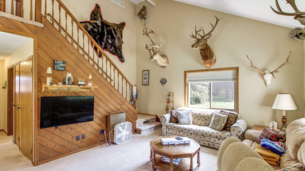 Menahga House | 'Pine Haven' Family Escape in Menahga: Fish & Hunt