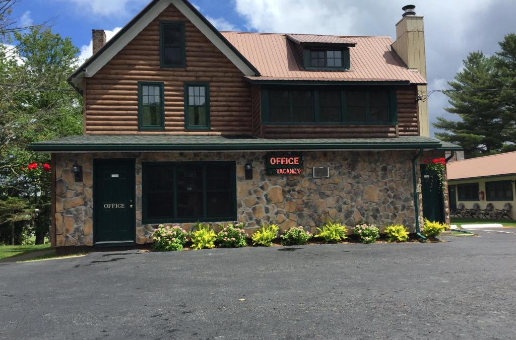 Old Forge Hotel | Pine Knoll Hotel Lakeside Lodge & Cabin