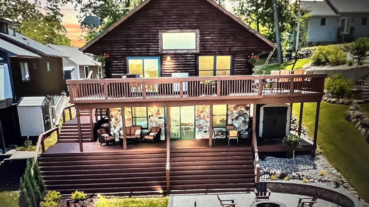 Plainwell Cabin | Pine Lake ~ Relaxing Log Cabin Retreat nPlainwell, MI
