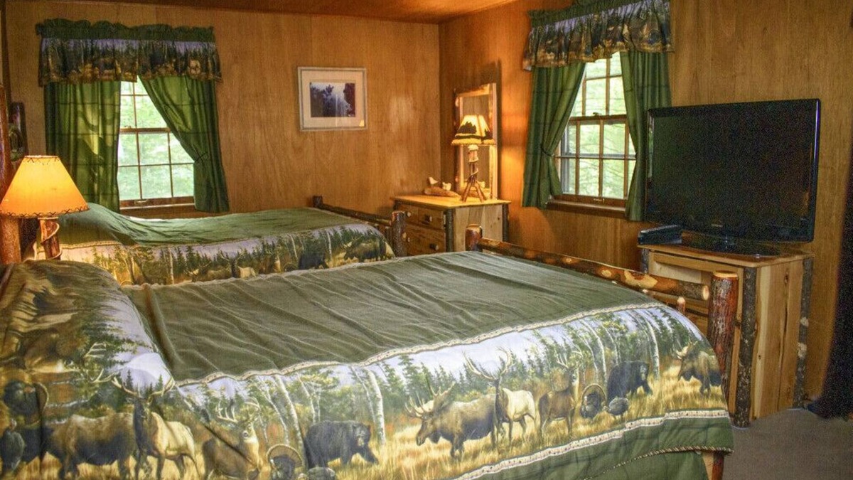 Bainbridge Cabin | Pine Lake Trout Club Cabin #3!