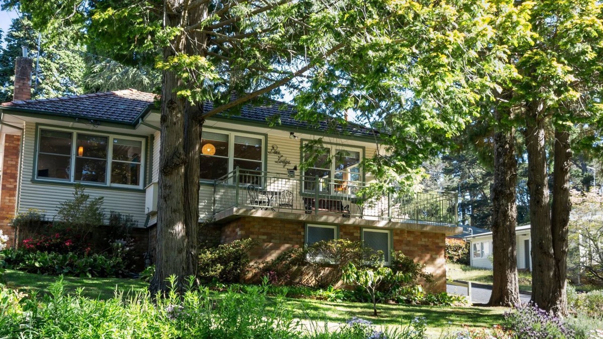 Blackheath House | Pine Lodge in Blackheath