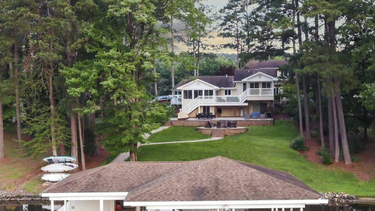 Littleton House | Pine Ridge Paradise: Your Dream Lake House Retreat Awaits