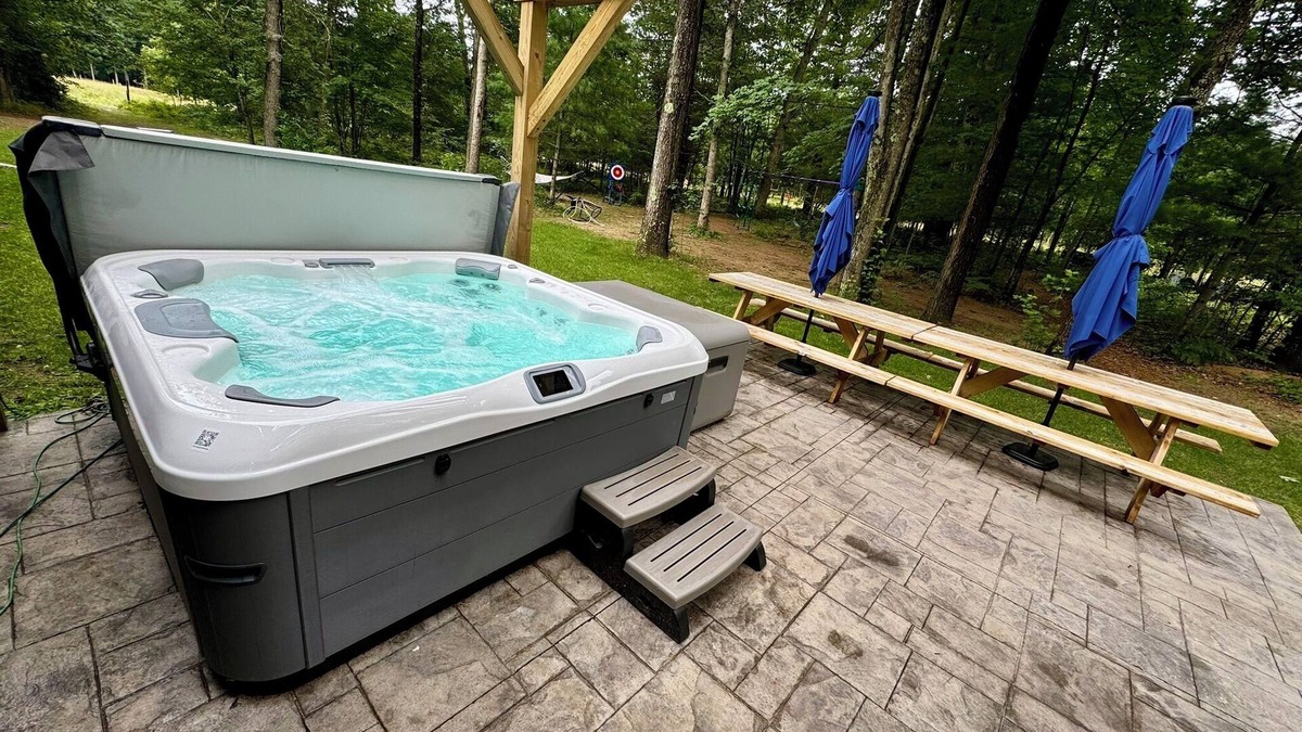 Wellston House | Pine River Ranch-17 Acre Outdoor Paradise in the heart of the Manistee Forest