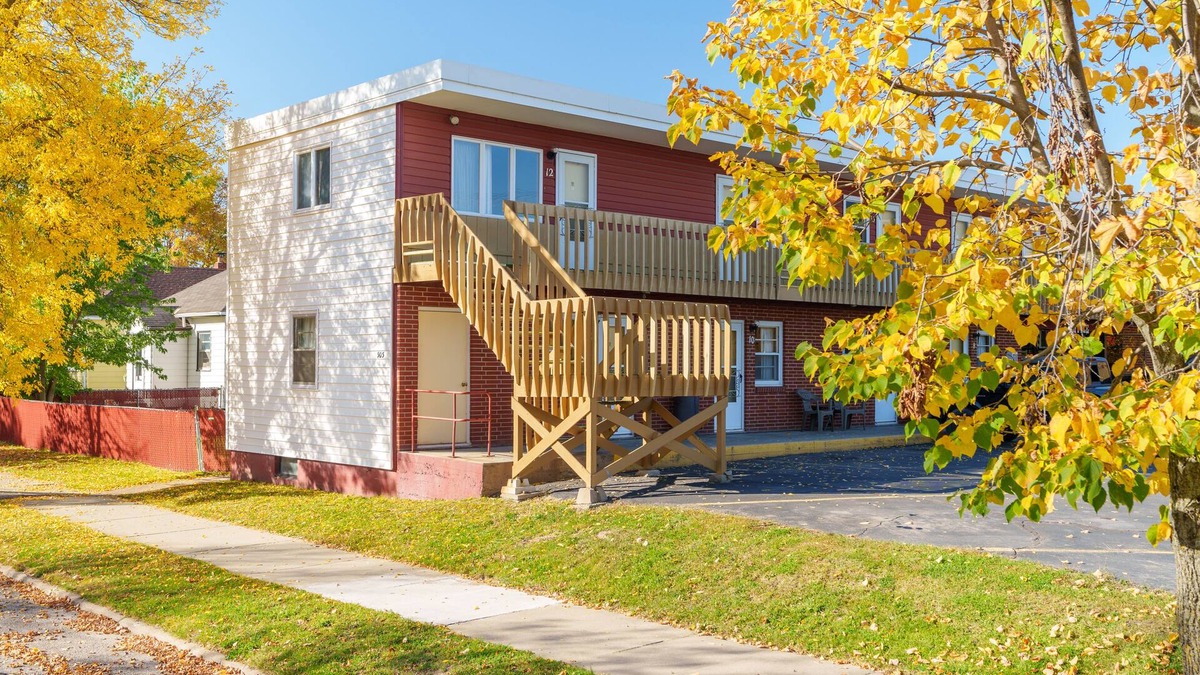 Virginia Hotel | Pine View Inn