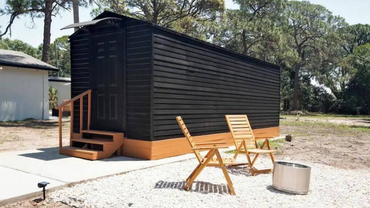 Tampa Cabin | PineCone Cabin Getaway near Natl Park