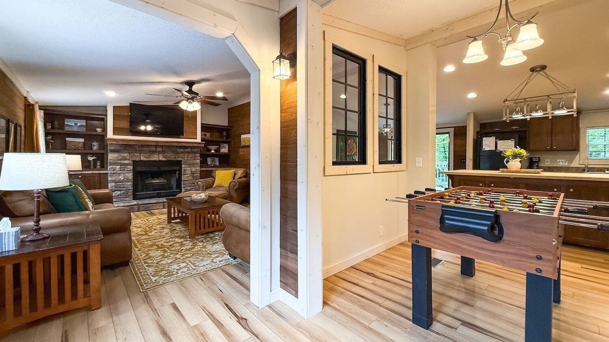 Cobden House | Pinecrest Haven - Cabin 5