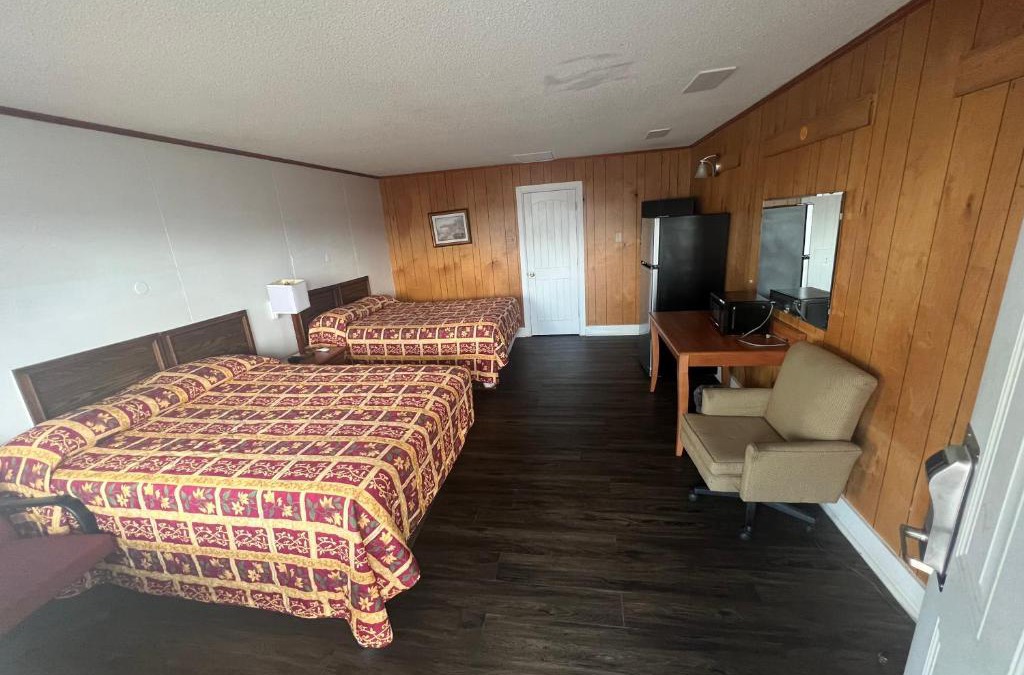 Baxley Hotel | Pinelodge Motel