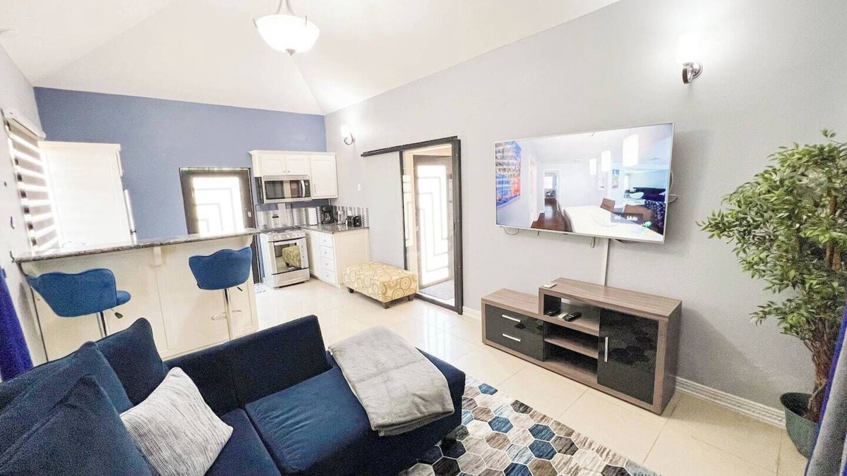 Arouca Apartment | PineRidge Hideaway: 1 Bedroom Apartment #2