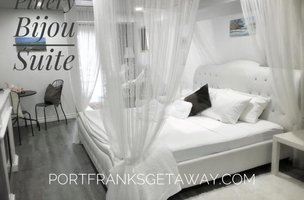 Port Franks Bed & Breakfast | Pinery Bijou Suite