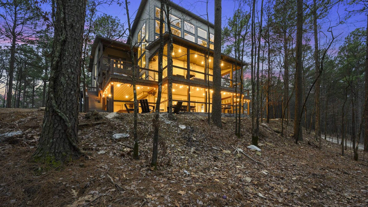Broken Bow Cabin | Pines N Putt: Grand 3 story home with Putt putt, driving range, Pet Friendly