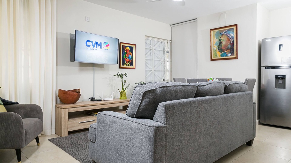 Beverly Hills Apartment | Pines Serenity Suite in Kingston 6