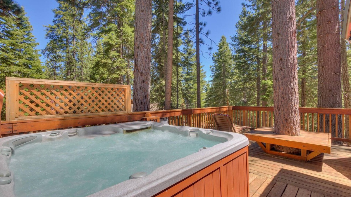 Ridgewood House | Piney wood By Tahoe Getaways - Quiet 2 BR + Loft w/Private Hot Tub
