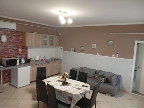 Soltvadkert Apartment | Pingpong Apartman