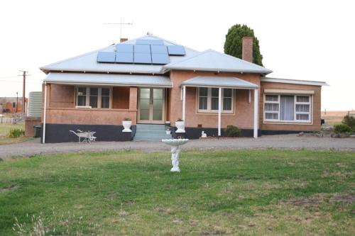 Currency Creek House | Pink Gums Farmstay