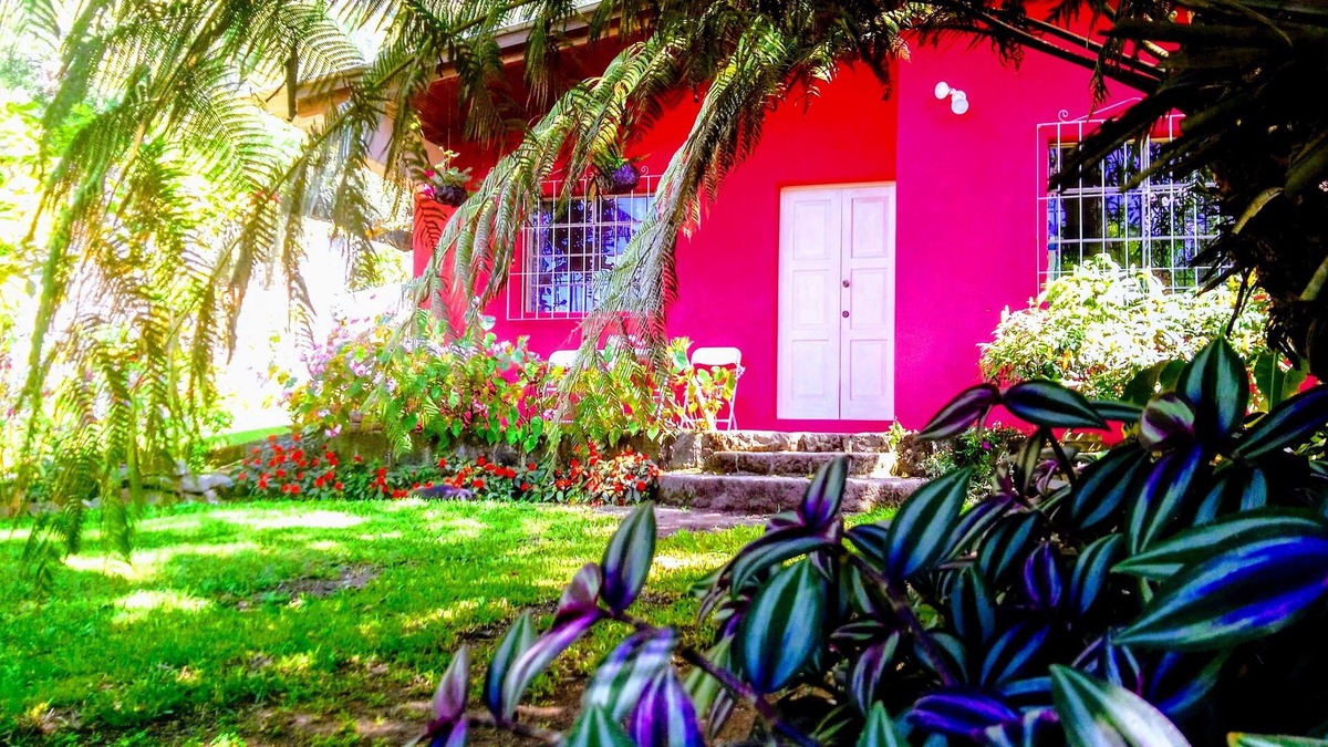 San Lucas Toliman House | Pink house
