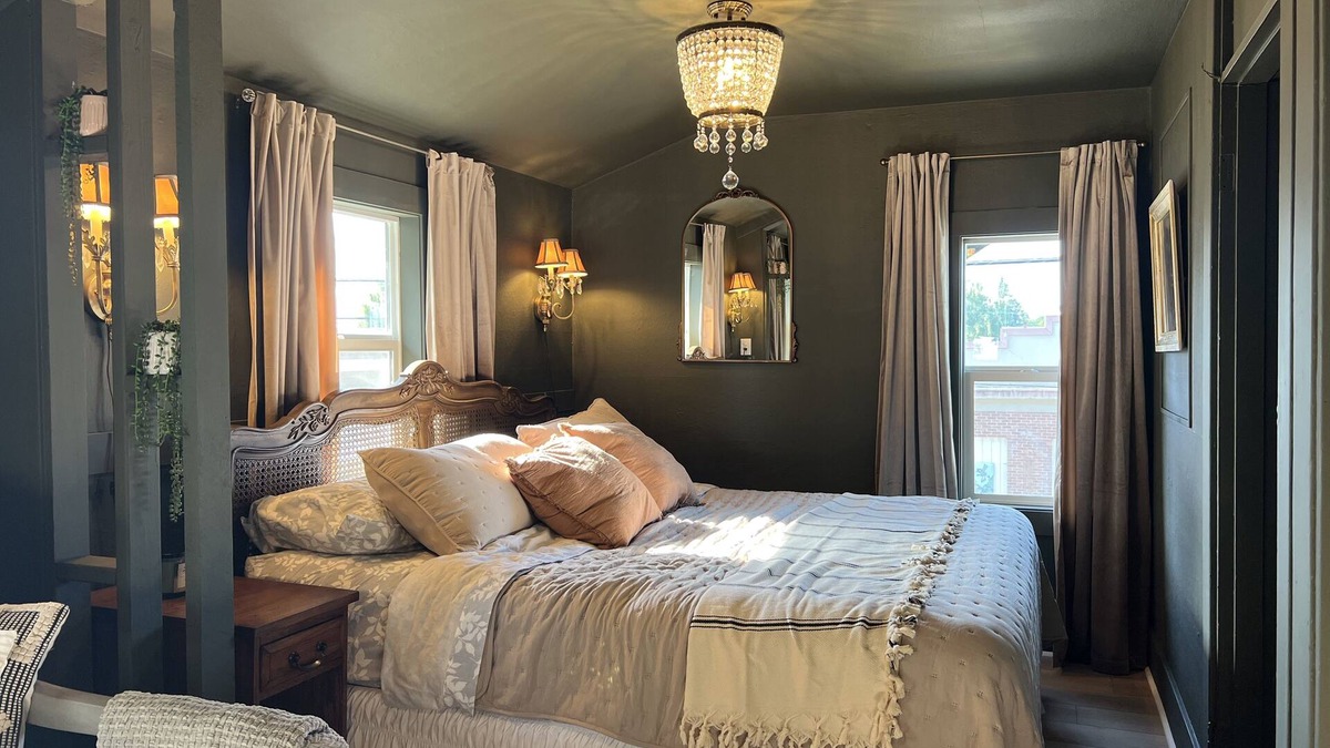 Ridgefield Apartment | Pioneer Heritage Apt 2 Downtown Ridgefield