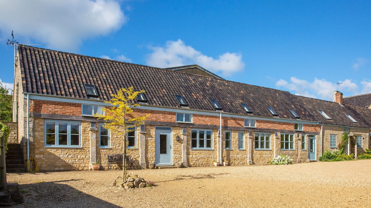Castle Bytham House | Piper Lodge- A light filled conversion of an ancient building - rural location