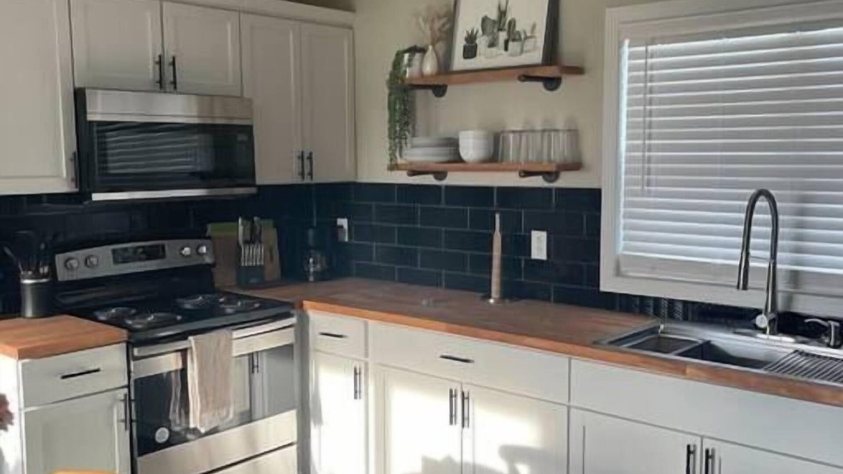 Hamilton House | Piper's Place - 2 Bedroom House in DT Hamilton