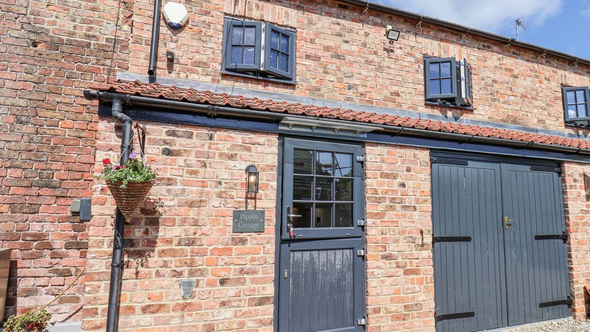Ripon Cottage | PIPPIN COTTAGE, romantic, character holiday cottage in Ripon