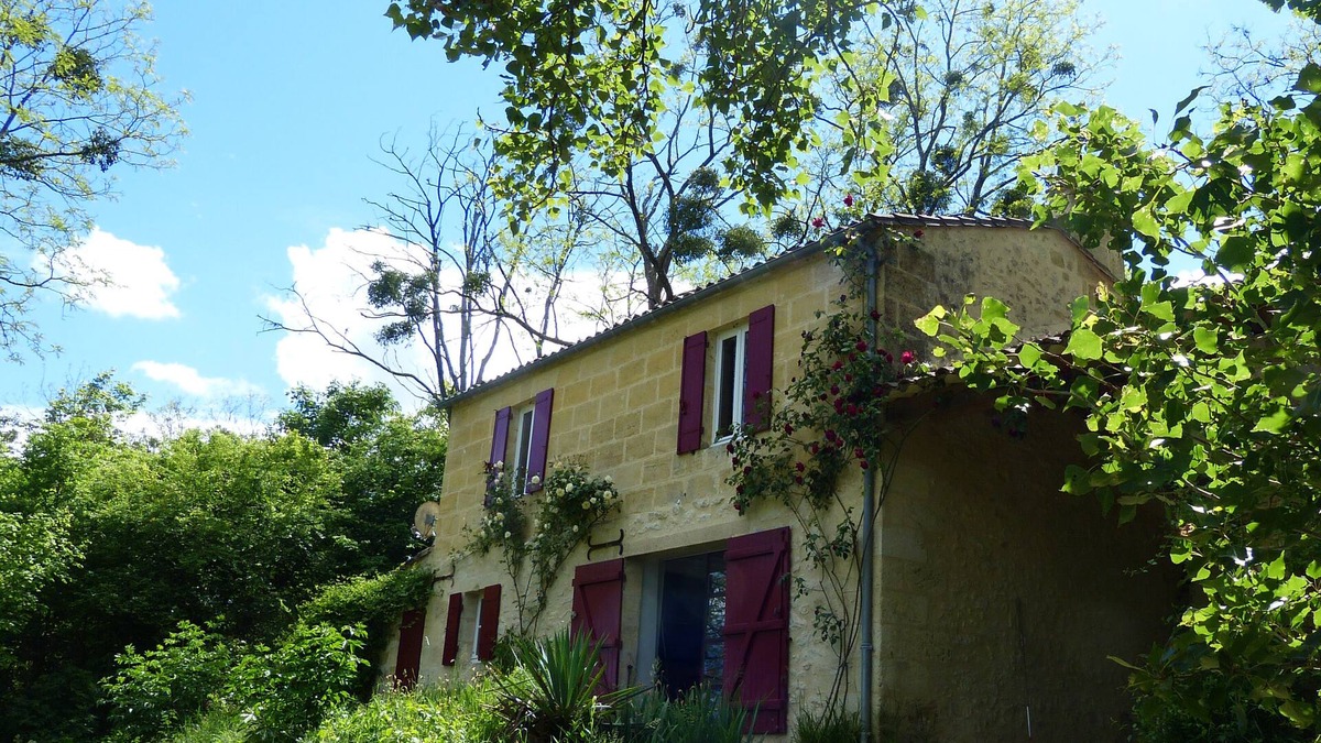 Saint-Philippe-dAiguille House | PIQUEROQUE: A haven of peace among vineyards and woods.