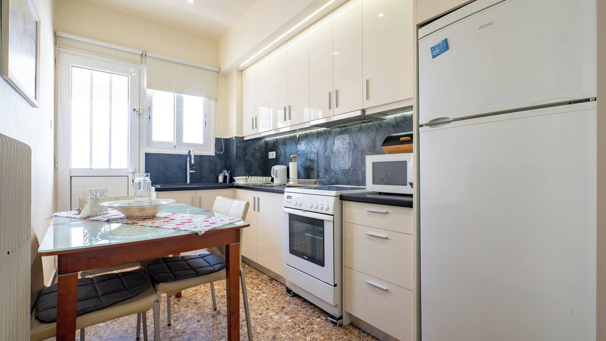 Atalanti Apartment | Piraiki Sea View Apt, 2bdrms, 4 pers by MPS