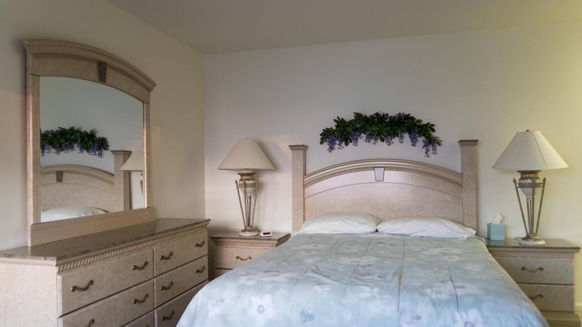 Logsden House | Pirates Cove
