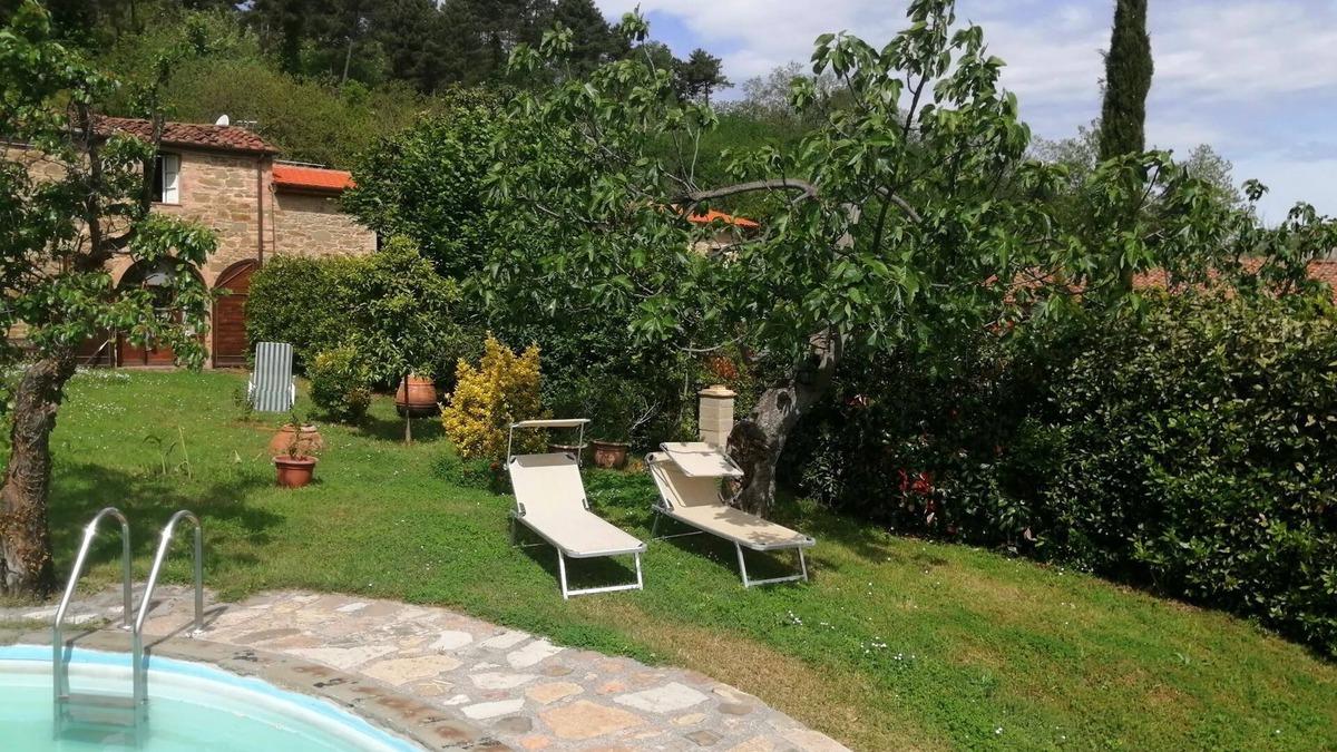 Rivalto Villa | Pisa Florence: charming vacation villa with private garden, swimming pool