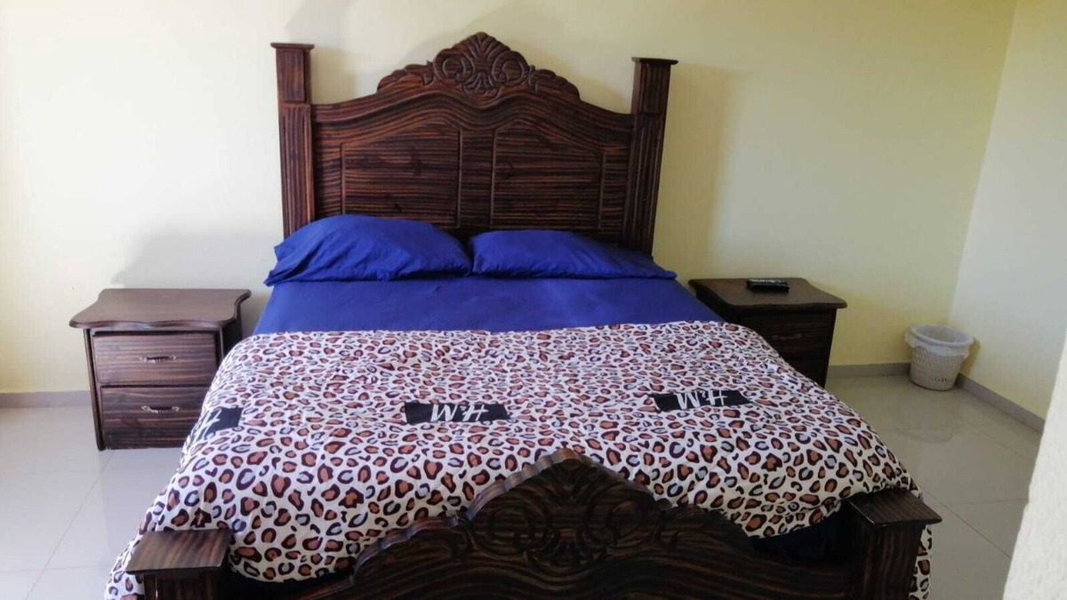 Guayubin House | Piscalonga Hotel & Restaurant Cozy Family Operated