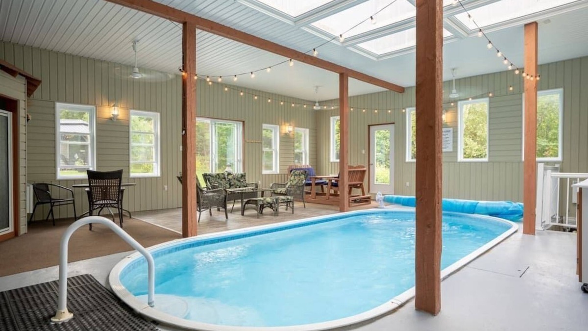 D'Autray Regional County Municipality Cottage | Piscine intérieure, ping pong, pet friendly.