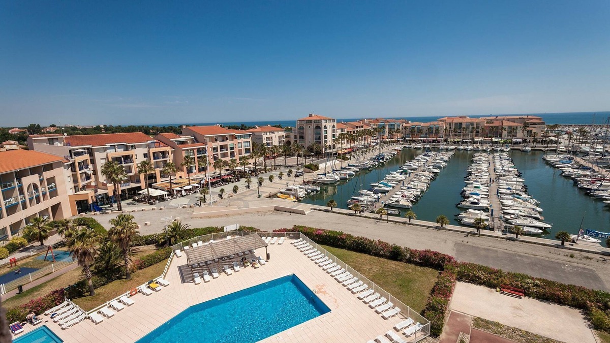 Plage d'Argeles Hotel | Piscine sur place ! Appartement spacieux côté port