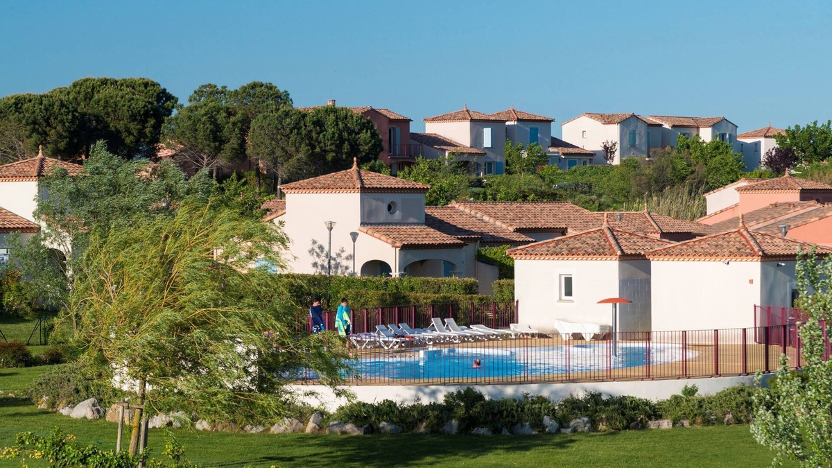 Homps Villa | Piscines, Gym, Hammam sur place ! Villa Spacieuse