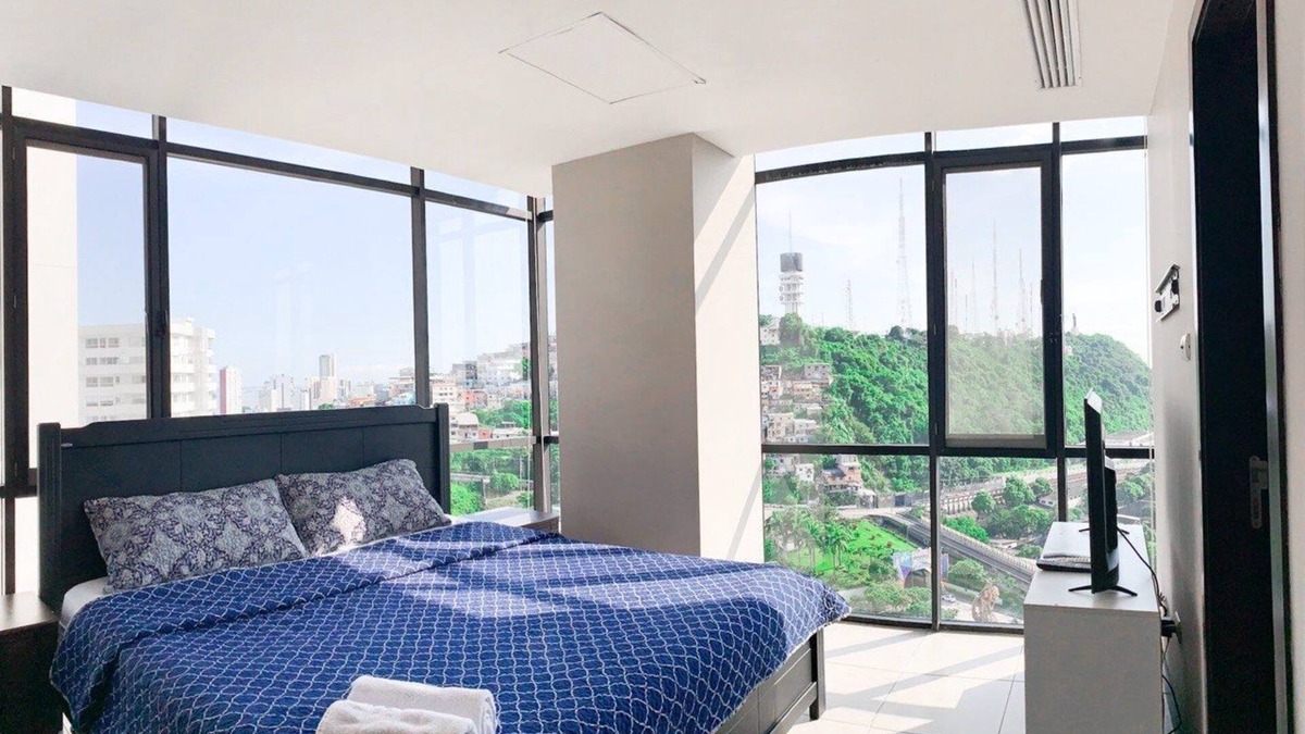 Puerto Santa Ana Apartment | Piso 17 Penthouse con Vista Increíble! Puerto Santa Ana