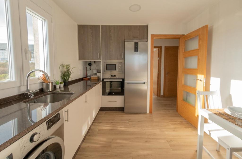 Burela Apartment | Piso en el puerto con vistas al Mar+Wifi+ SmartTv