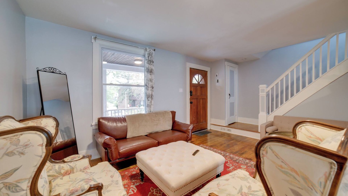 Wilkinsburg House | Pittsburgh Home Near Frick Park, 7 Mi to Dtwn