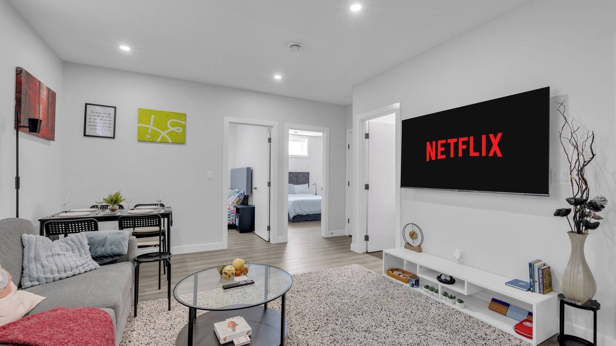 Calgary House | Pivate Family Friendly 2-Bedroom Suite near South Health Campus in Calgary