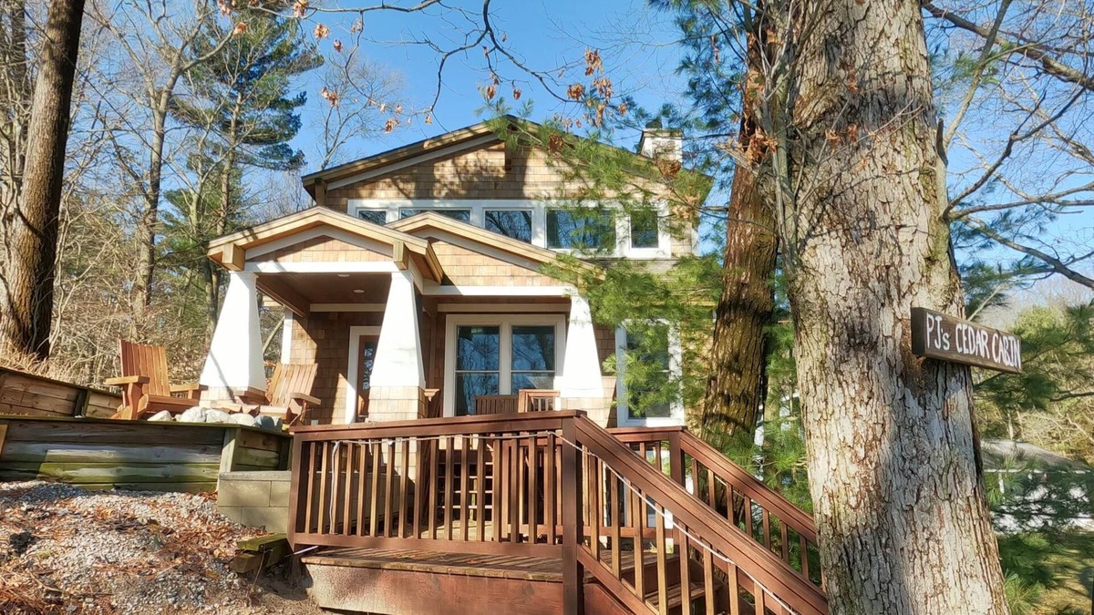 Spring Lake Cabin | PJ's Cedar Cabin - Luxury-Rustic at its Best!