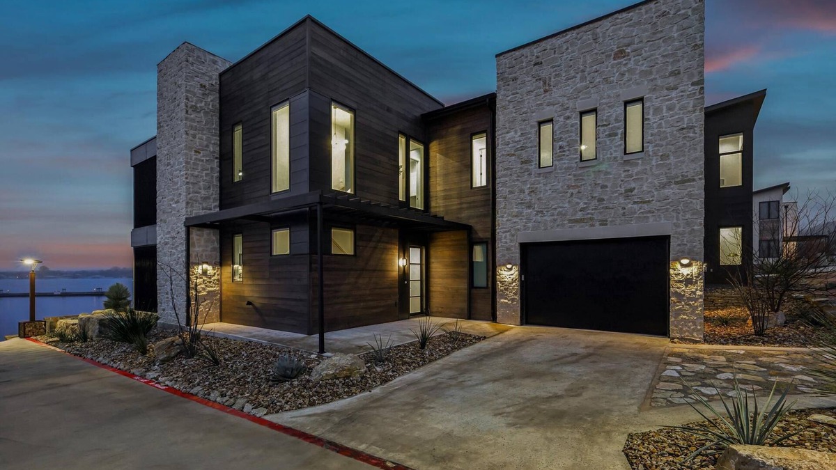 Graford House | PK Juniper Overlook | Brand new home! | Sleeps 12 w 2 living rooms
