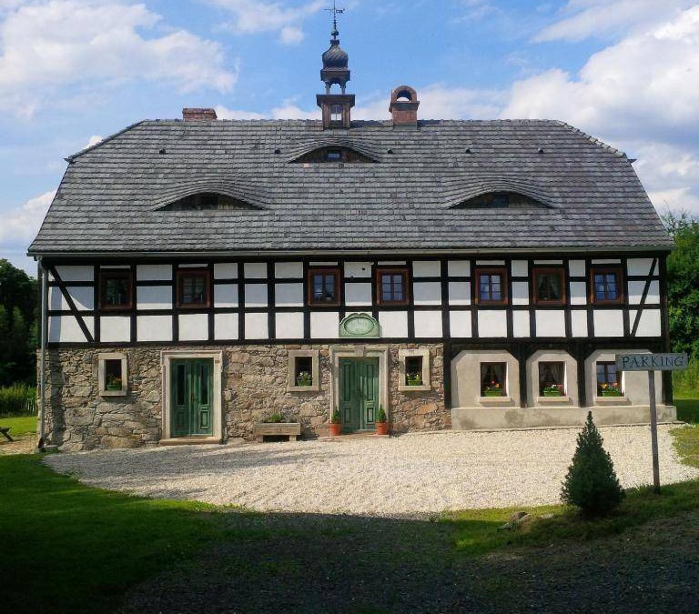 Lesna House | 250 m² House ∙ 4 bedrooms ∙ 12 guests