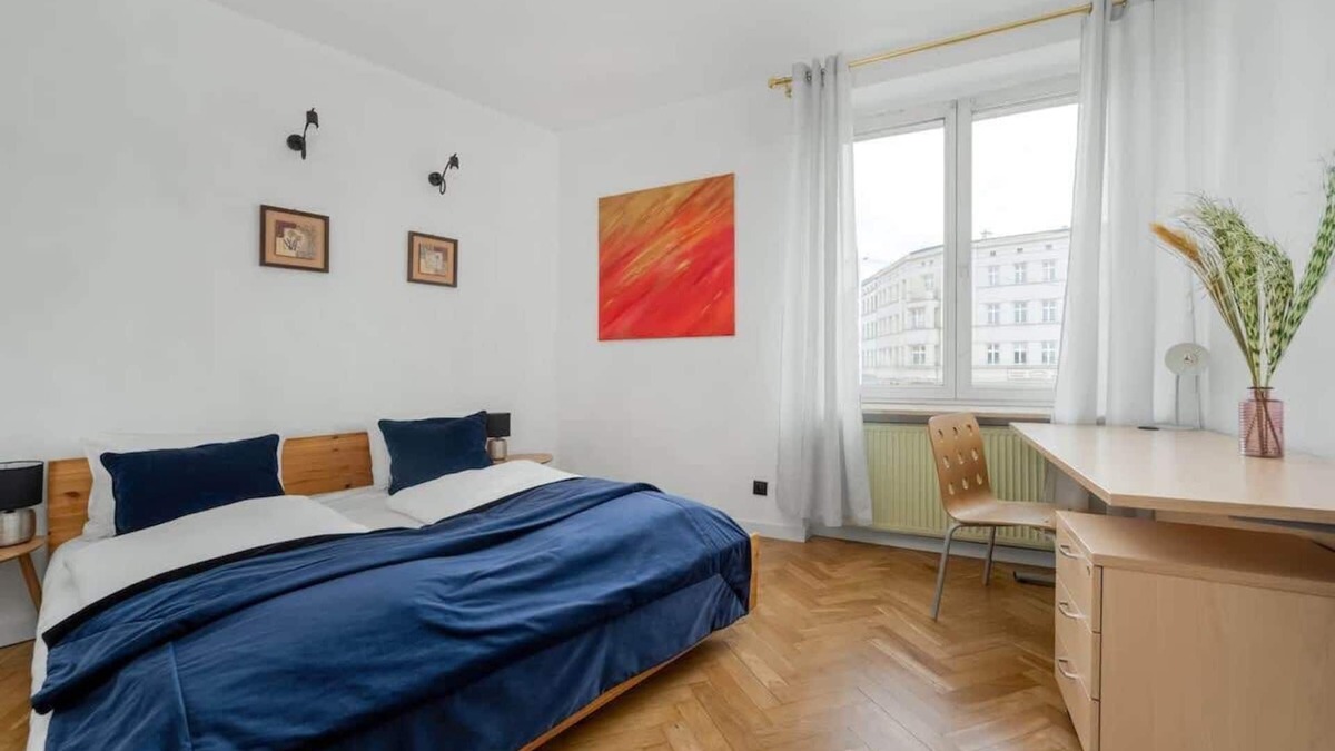 Stare Miasto Apartment | Pl. Legionów 14 | Spacious Apartment | Remote Work