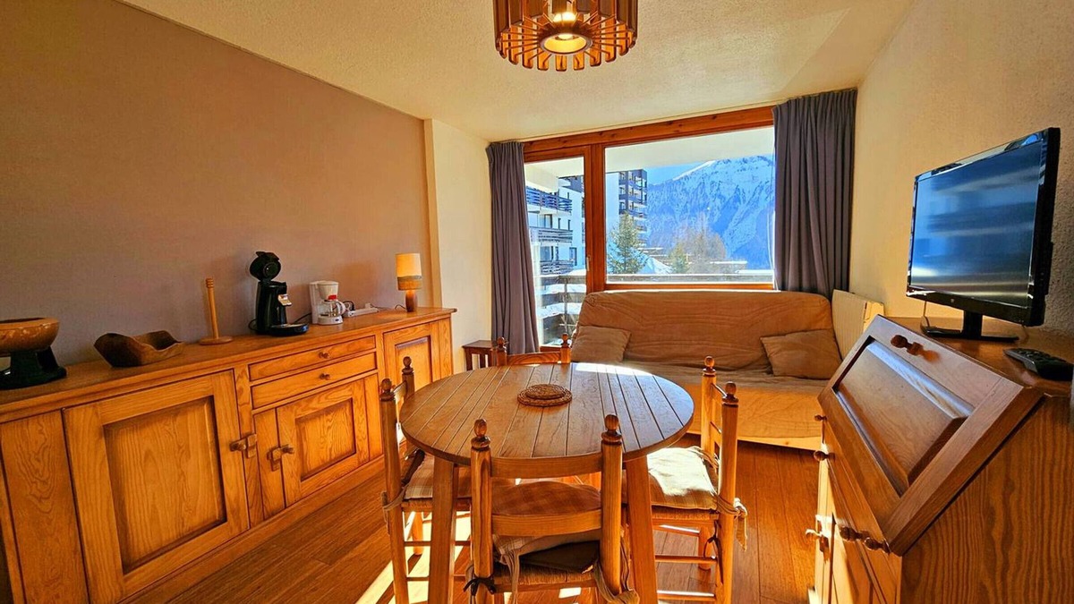 Plan Peisey Apartment | Plan Peisey: 2-room apartment, 5 ppl, ski-in/ski-out, pets allowed