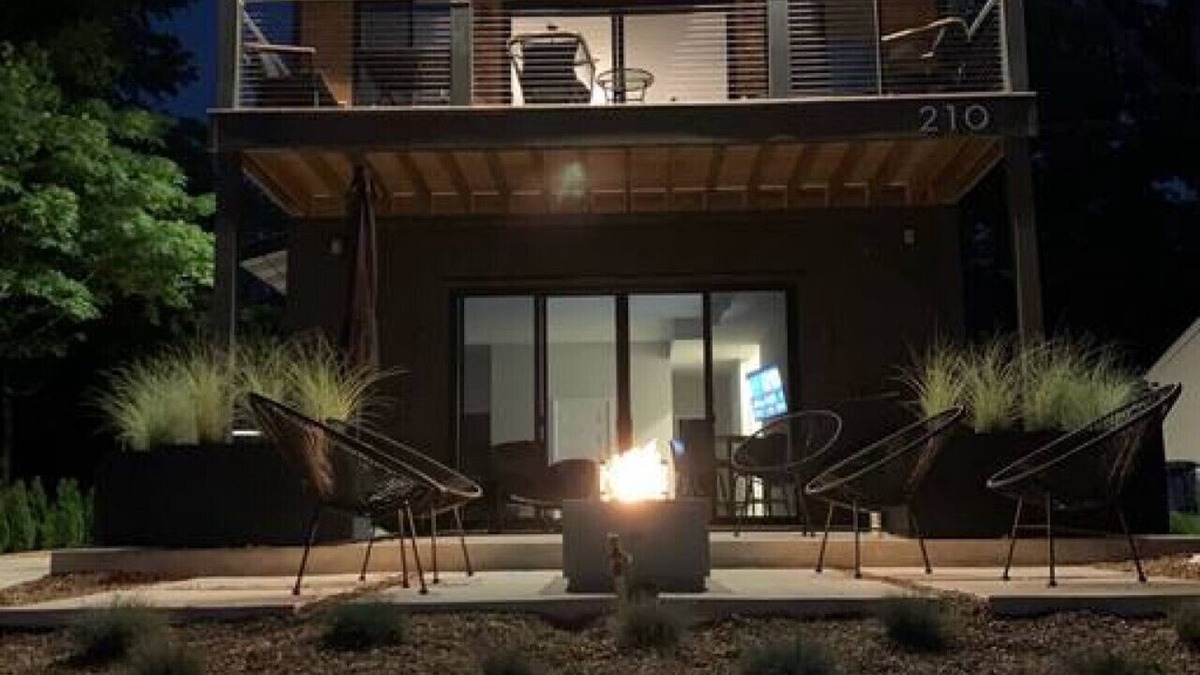 La Porte House | Planet 210! Hot Tub+Kayaks+Games+Stone Lake All In!