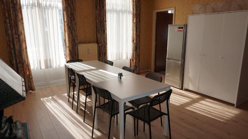 Zurenborg Apartment | Plantin Apartment