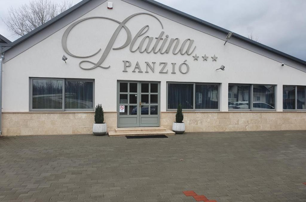 Ujhartyan Bed & Breakfast | Platina Panzió***